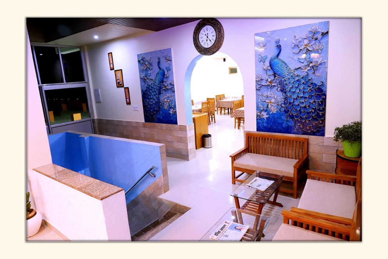 The Ranikhet Continental Hotel Exterior photo