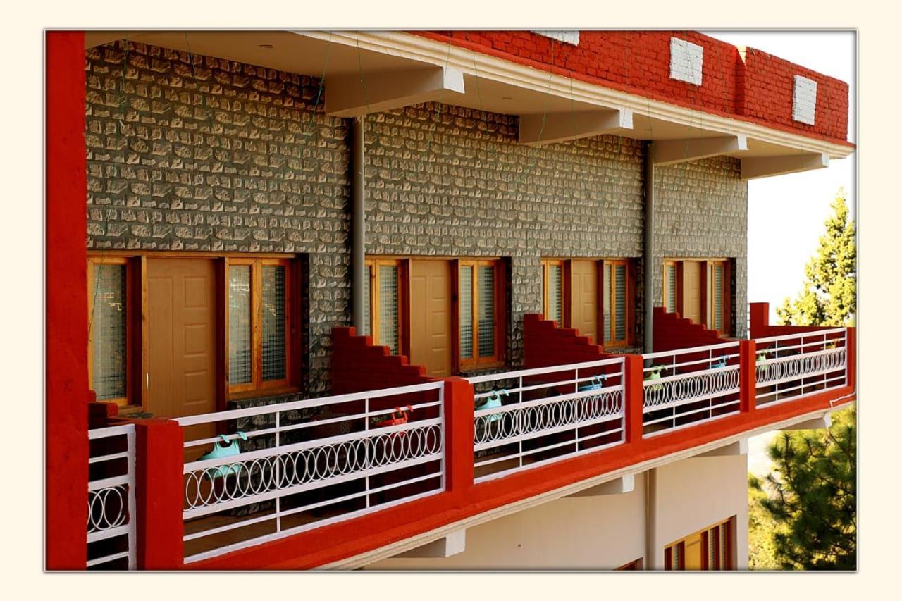 The Ranikhet Continental Hotel Exterior photo