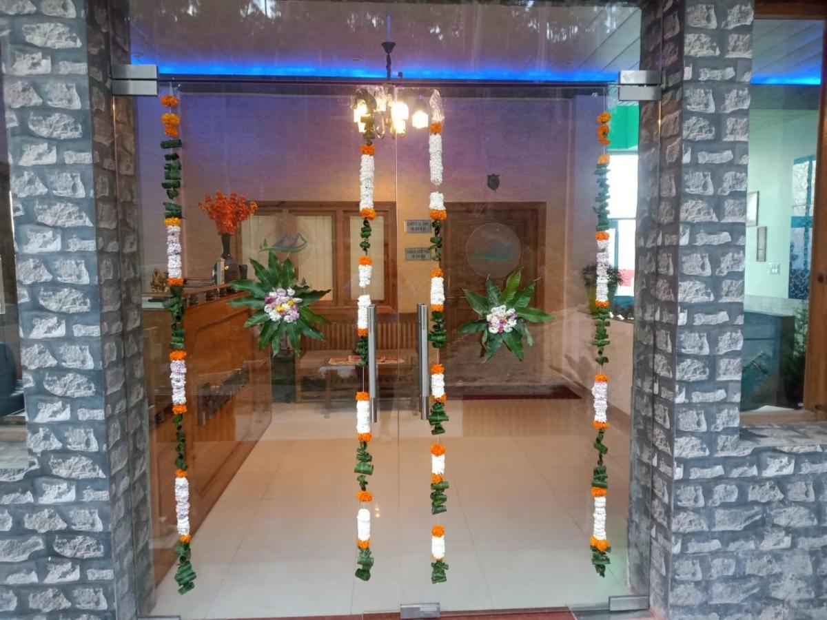 The Ranikhet Continental Hotel Exterior photo