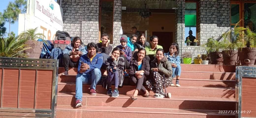 The Ranikhet Continental Hotel Exterior photo